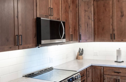 Richmond Apartment | Luxury Remodeled Apartment