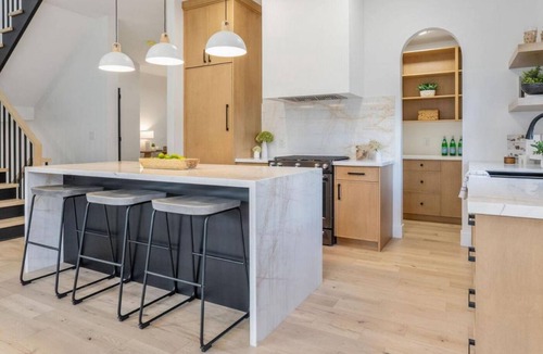 Grand Bend House | Luxury rental steps to the beach