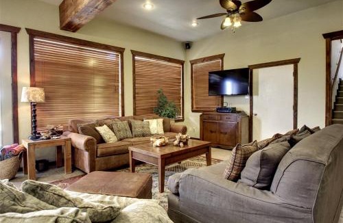 New Braunfels House | Luxury Rental with a Swimming Pool Perfect for Large Groups near Gruene, Texas