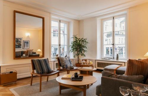 Old Town Apartment | Luxury Residences by Widder Hotel
