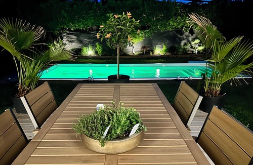 Dollard-des-Ormeaux House | Luxury Retreat w/Outdoor Pool & Dream Kitchen