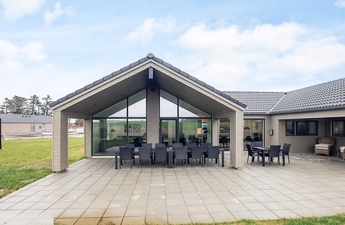 Hasmark Strand House | Luxury Retreat by Hasmark