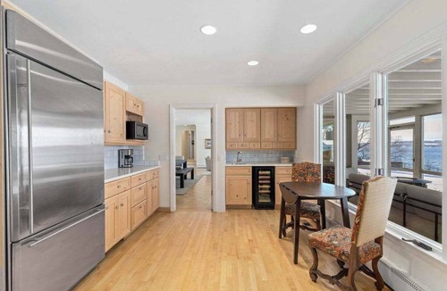 Skaneateles House | Luxury Retreat-Expansive Skaneateles lake frontage