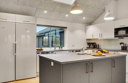 Mommark Strand House | Luxury Retreat in Mommark