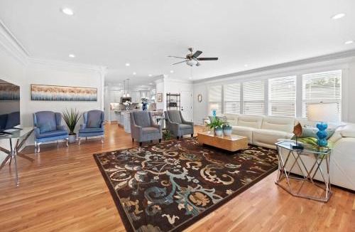 Red Bank House | Luxury Retreat in Red Bank TN