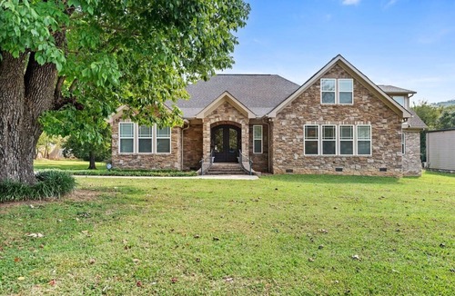 Red Bank House | Luxury Retreat in Red Bank, TN! Near Downtown