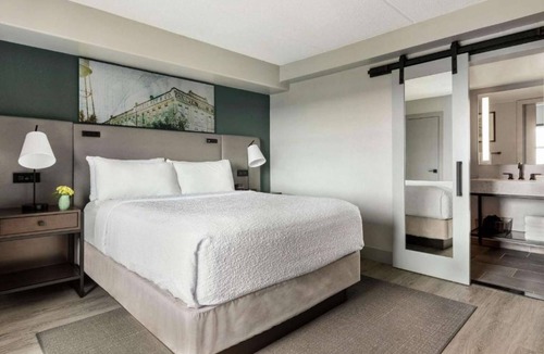 Westshore Hotel | Luxury Retreat In Tampa | Free Airport Shuttle
