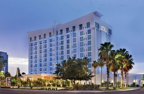 Westshore Hotel | Luxury Retreat In Tampa | Free Airport Shuttle
