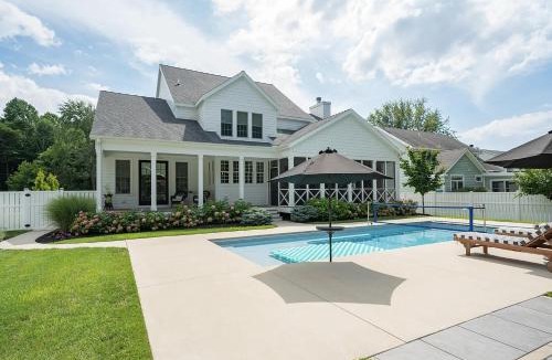 West Wing Estates House | Luxury Retreat - Pool, Hot Tub, Outdoor Kitchen & Fire Pit