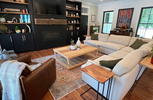 Fackler House | Luxury Retreat- Venue