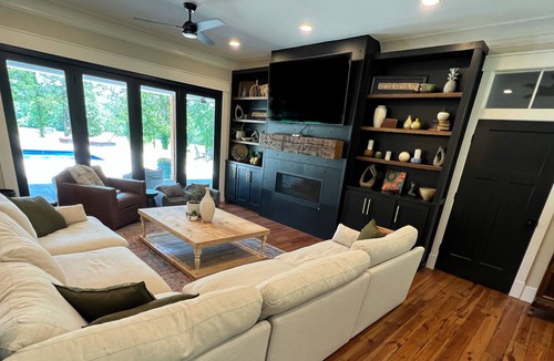 Fackler House | Luxury Retreat- Venue