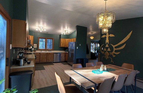 Jemez Springs Cabin | Luxury Retreat with Hot Tub + Mountain Views