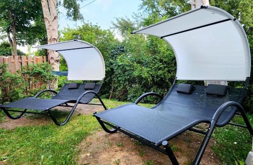 Quartier 5-4 Apartment | Luxury Retreat with Hot Tub - EV Chrger & Parking