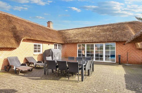 Husby House | Luxury Retreat with Pool - By Traum Ferienwohnungen
