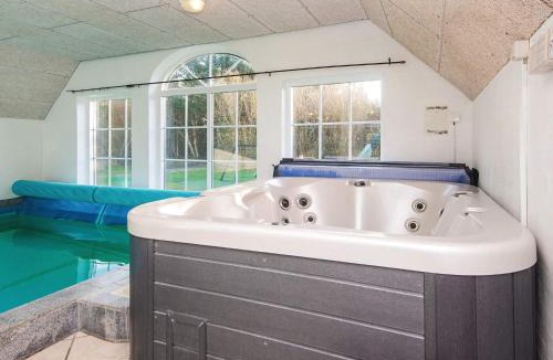 Øhuse House | Luxury Retreat with Pool