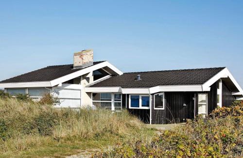 Hjørring House | Luxury Retreat with Sea View