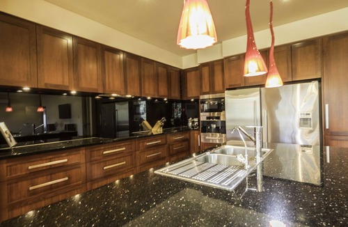 Bowhill House | Luxury River Side House - Bowhill