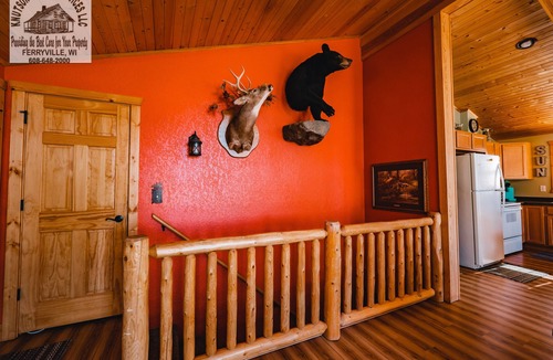 Ferryville Cabin | Luxury River View Cabin, Hot Tub + Fireplace, Private Retreat