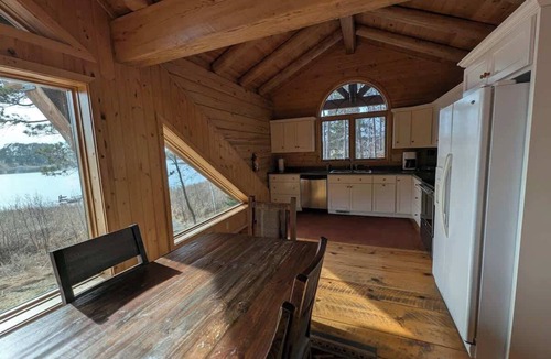 Park Rapids Apartment | Luxury Riverfront Loft Guest House – Sauna & Pool Table
