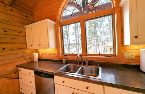 Park Rapids Apartment | Luxury Riverfront Loft Guest House – Sauna & Pool Table