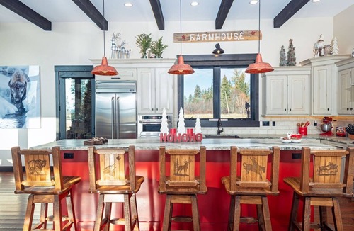 Whitefish House | Luxury Riverfront Ranch — 20 Acres of Scenic Montana Beauty