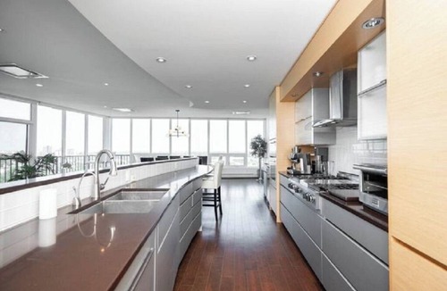 Winnipeg Condo | Luxury Riverview Penthouse Condo | 2 Bed | 2 Bath |