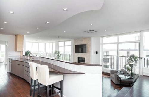 Winnipeg Condo | Luxury Riverview Penthouse Condo | 2 Bed | 2 Bath |