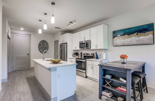 Downtown San Antonio Condo | Luxury Riverwalk Condo Pool, Balcony, Parking