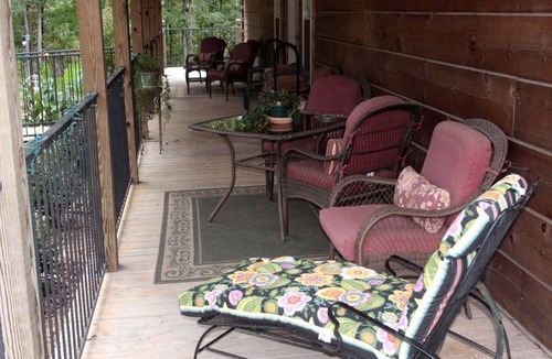 Compton House | Luxury Romantic Bed and Breakfast Retreat in Northern Arkansas