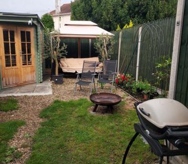 Gravesend Other | Luxury room in Gravesend