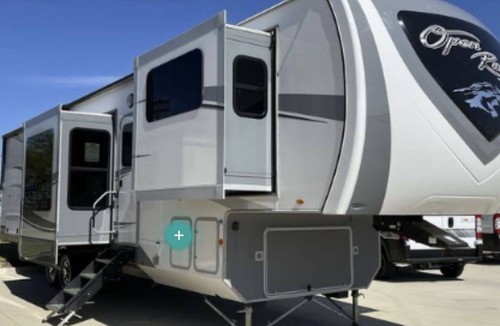 China Spring House | Luxury RV 2 Bedroom 2 Bath for solar eclipse ring of fire on 3 acres