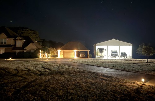 China Spring House | Luxury RV 2 Bedroom 2 Bath for solar eclipse ring of fire on 3 acres