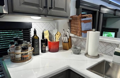Lake Helen House | Luxury RV glamping with fire pit; charming & cozy; secluded yet close to town
