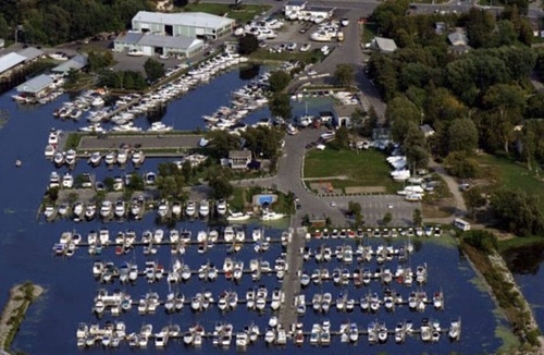 Keswick House | Luxury RV On Lake Simcoe in Keswick south