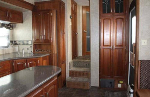 Oak Hill House | Luxury RV on waterfront site