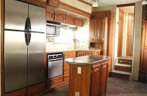 Oak Hill House | Luxury RV on waterfront site