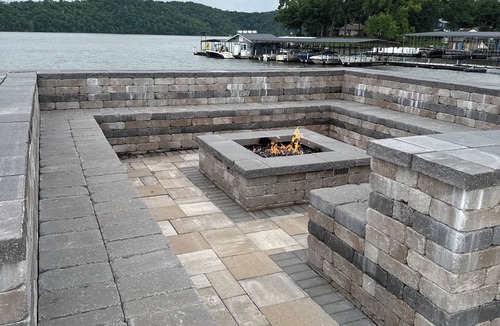 Lake of the Ozarks RV Rental | Luxury RV parking resort with all the hook ups. Open year long