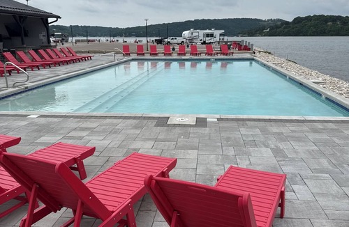 Lake of the Ozarks RV Rental | Luxury RV parking resort with all the hook ups. Open year long