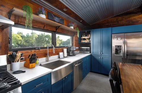 Shady Hollow House | Luxury S Austin Home + Casita