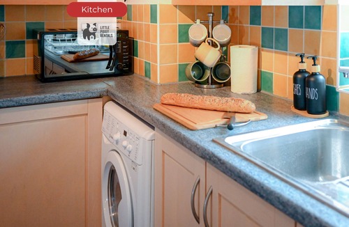 Stansted Apartment | Luxury Stansted Haven -2BR -Wi-Fi -Free Parking