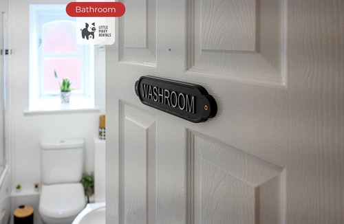 Stansted Apartment | Luxury Stansted Haven -2BR -Wi-Fi -Free Parking