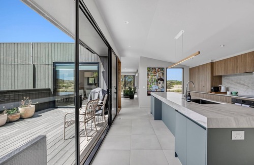 Torquay House | Luxury Sands Golf Escape with Pool and Views