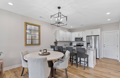 Booneville House | Luxury Scenic View Jordan Creek