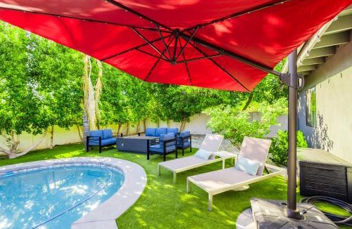 Raskin Estates House | Luxury Scottsdale Retreat with Heated Pool, Hot Tub, Fire Pit & Game Room & Sleeps 12
