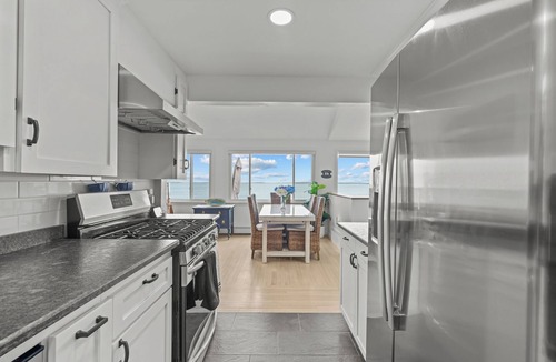 North Kingstown House | Luxury seaside retreat