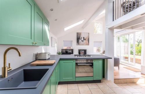 Matching Green Apartment | Luxury self contained one bedroom - Sawbridgeworth