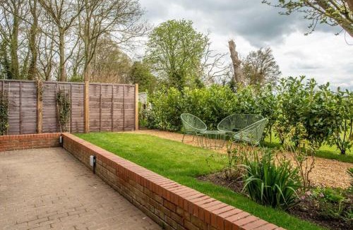 Matching Green Apartment | Luxury self contained one bedroom - Sawbridgeworth