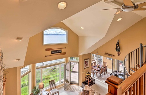 Willard House | Luxury Seneca Lakehouse w/ Deck + Private Dock!