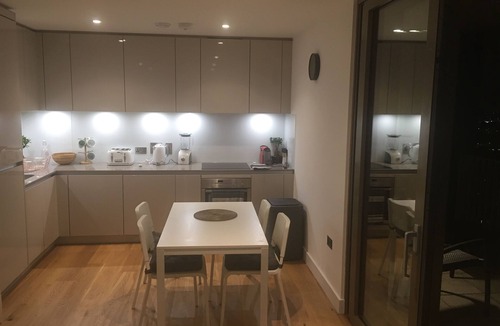 Fairfield Apartment | LUXURY SERVICED APARTMENTS*