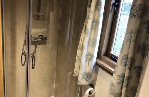 Clitheroe House | Luxury Shepherd's Hut with Stunning Views